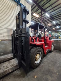 Clark CH250-8 Pneumatic Forklift (#4704)