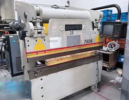 1992 Accurpress 7606 CNC Hydraulic Press Brake (#5375)