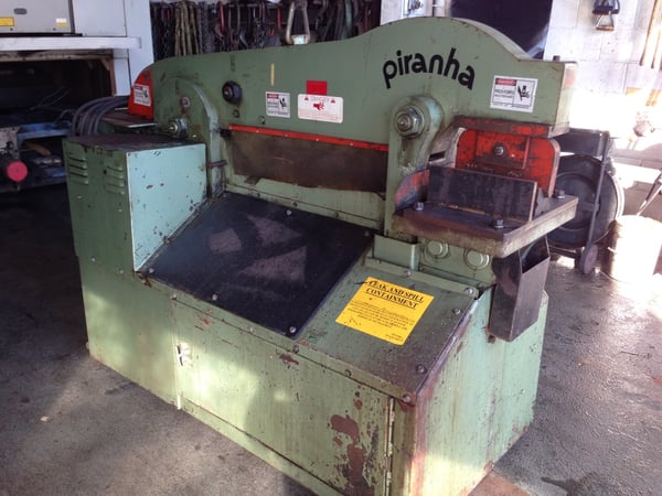 (1640) Piranha P90 Ironworker - Pic 1