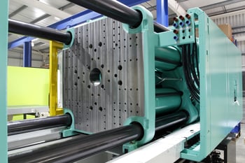 5 Factors to Consider When Buying Plastic Injection Molding Machinery