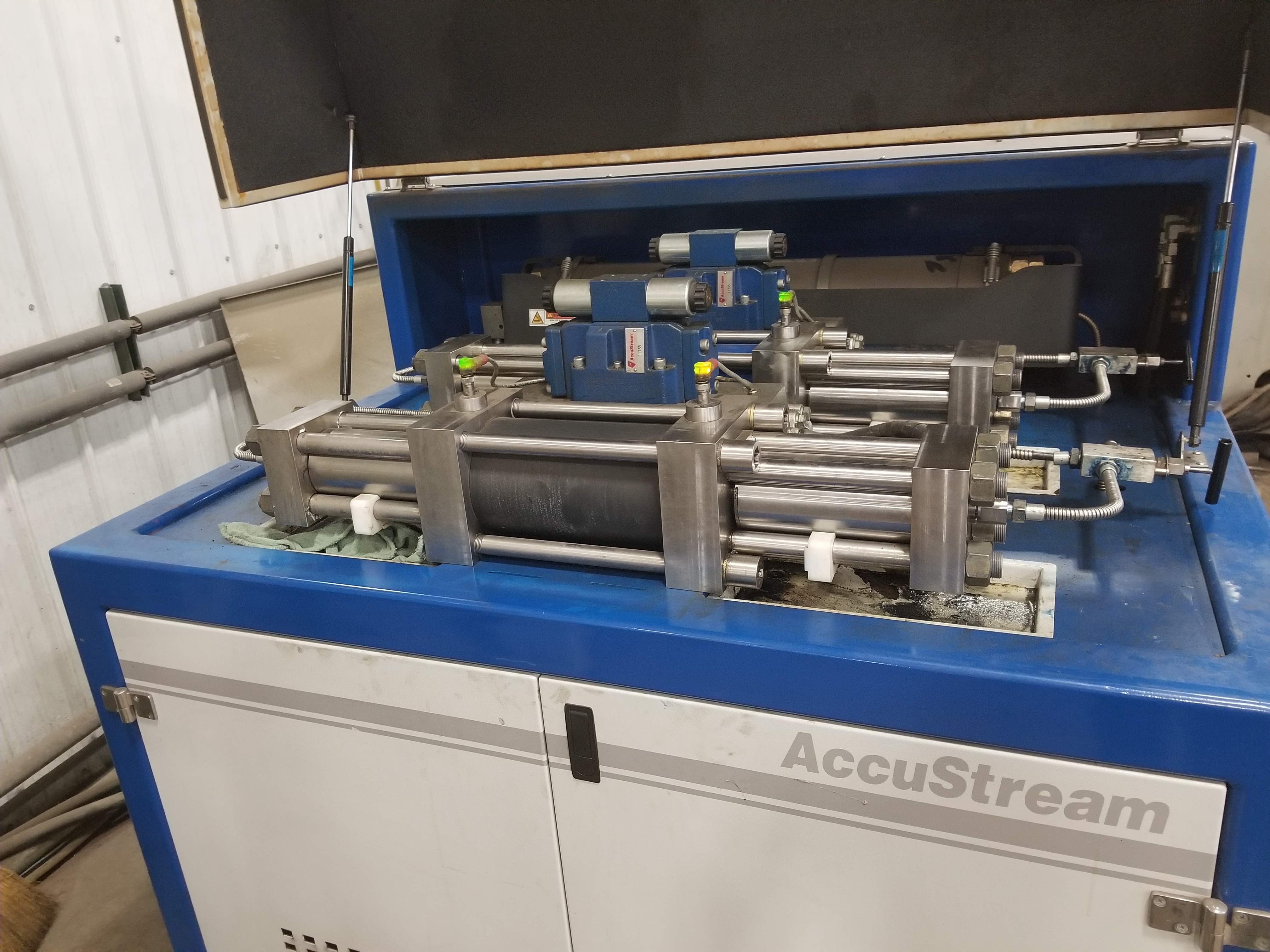 2013 Wardjet R-2014 5-Axis 14’ X 20’ Waterjet System (#1918)
