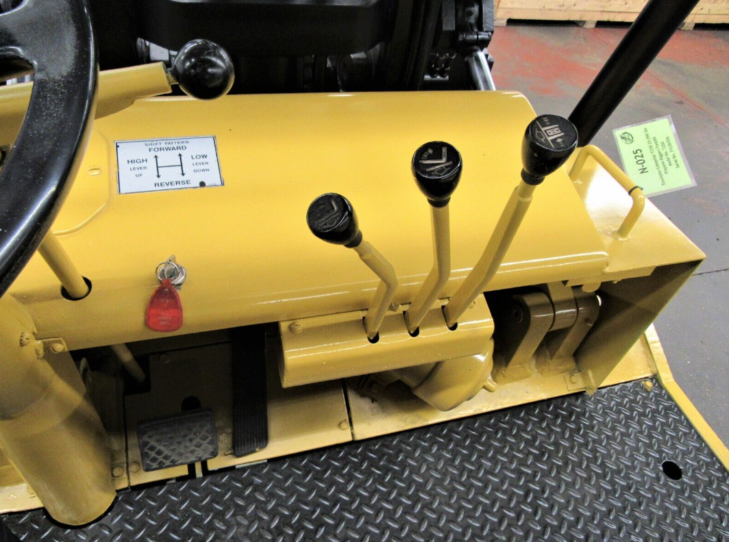 CAT T250 Rigger Style Forklift (#4712)