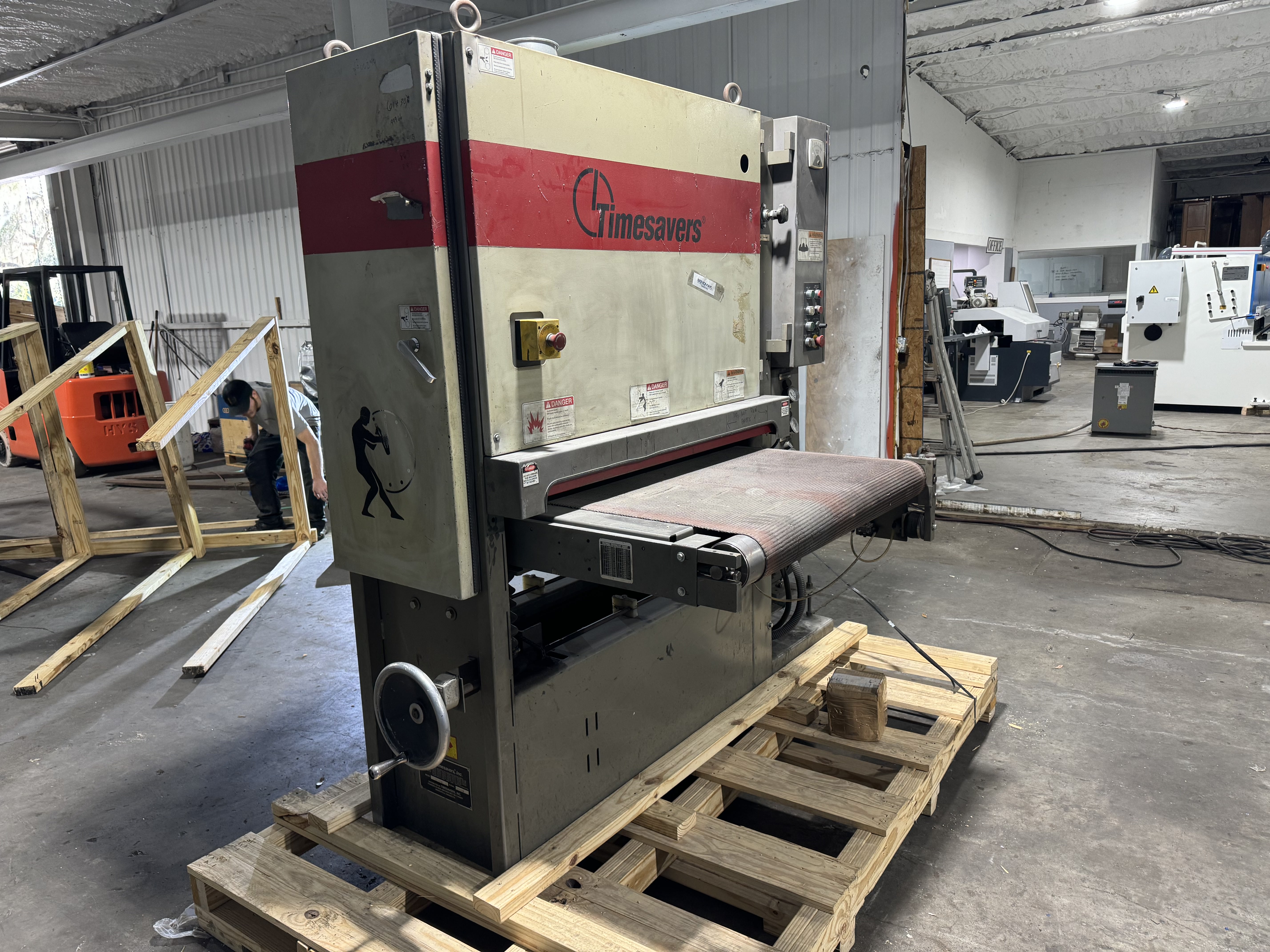 2000 Timesaver 137-1HPM Abrasive Finishing Machine (#5006)