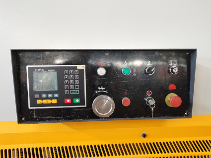 New Ficom QC12Y-8X3200 Hydraulic Shear (#5076)